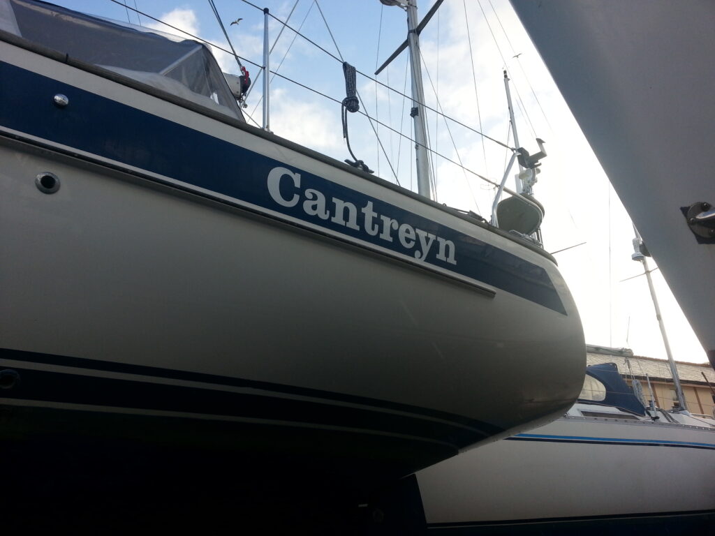 an example of a boat sign